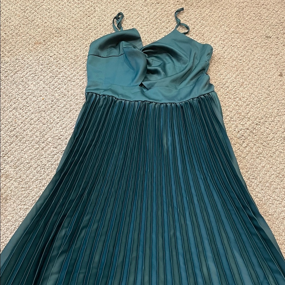 Cupshe Teal Maxi Dress with Pleated Skirt
